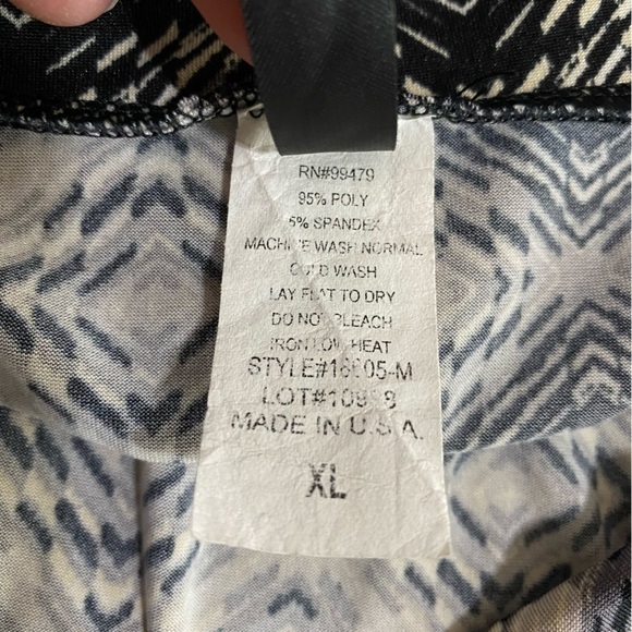 Ashley Blue Chevron Triangle Print Beige Black Stretch Drop Waist Skirt - Picture 6 of 6